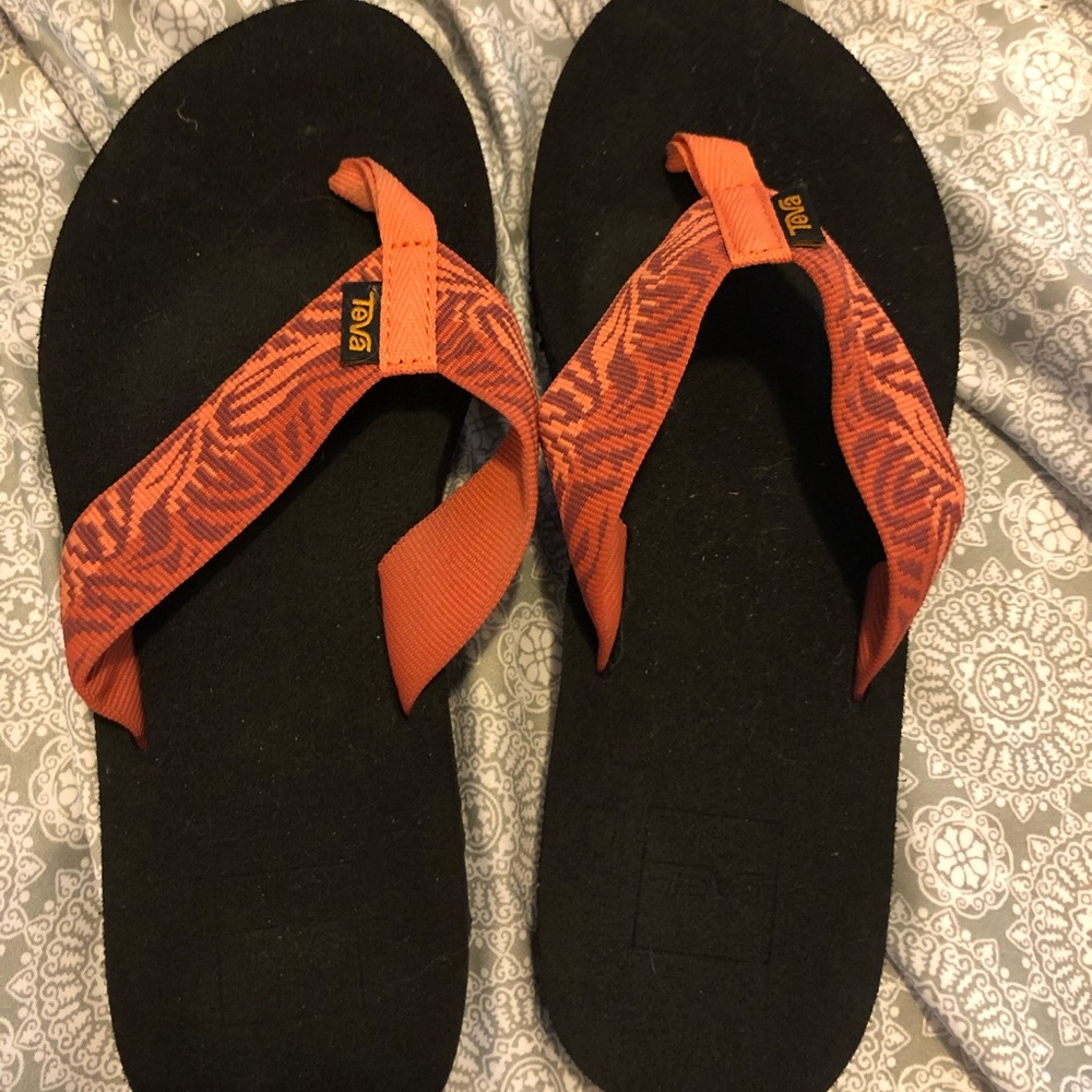 Teva women size 7 flip flop